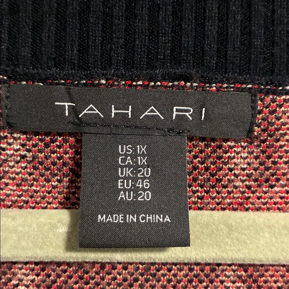 Tahari Women's V-Neck Plaid Sweater - 1X - Picture 3 of 8